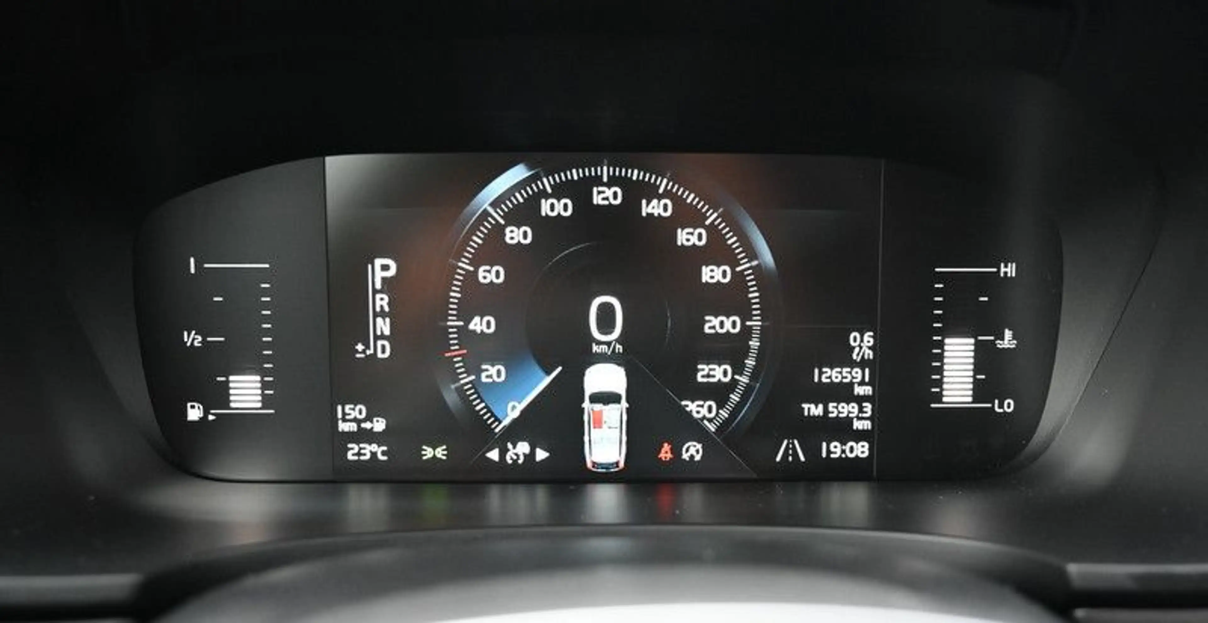 Volvo V90 Cross Country D4 AWD CarPlay Leder LED AHK — photo 10