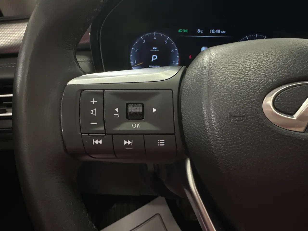Infiniti QX60 снимка Infiniti QX60