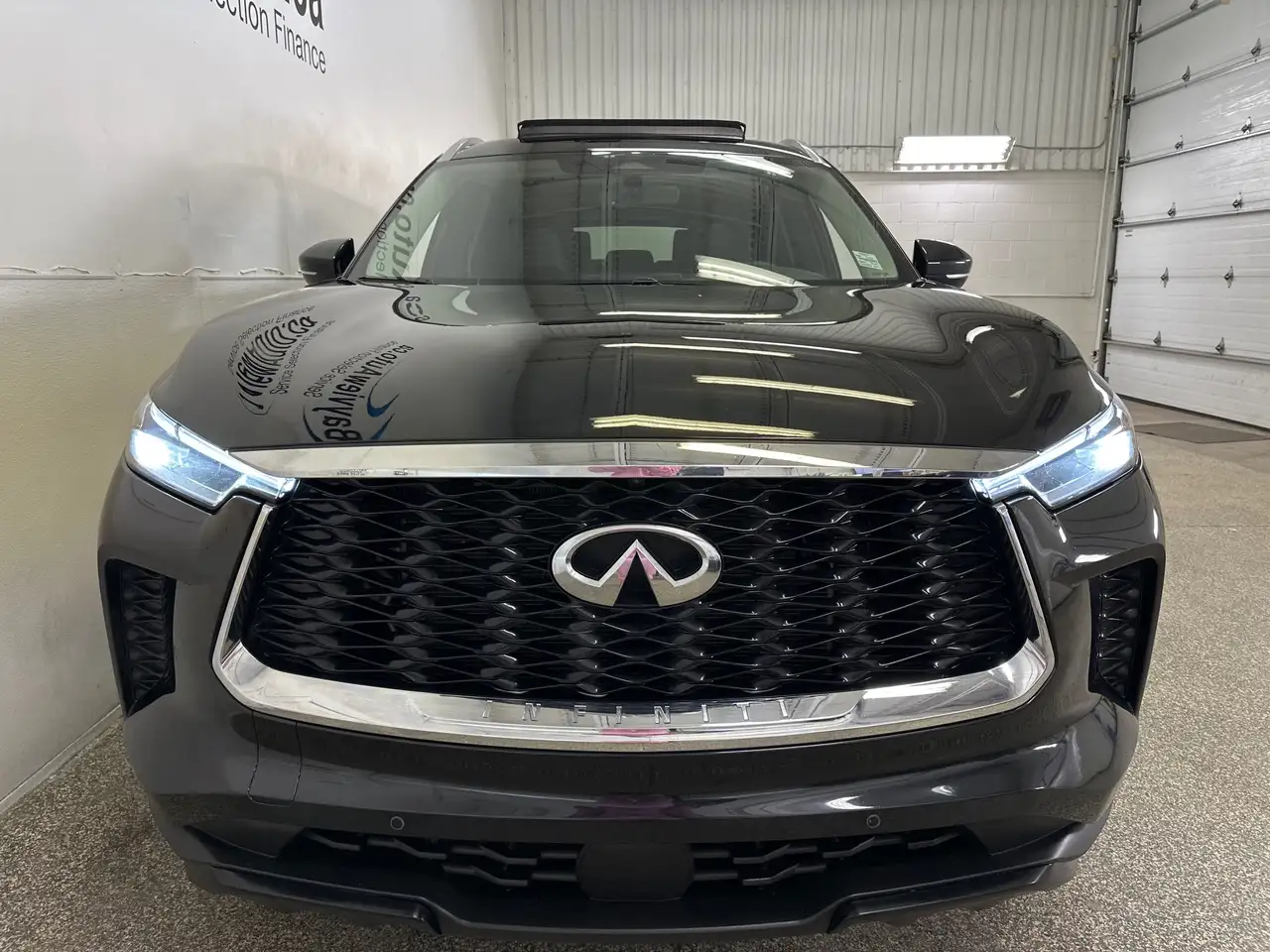 Infiniti QX60 снимка Infiniti QX60