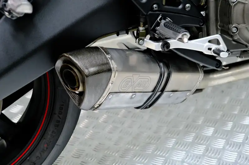 Buell 1125 CR - foto 8