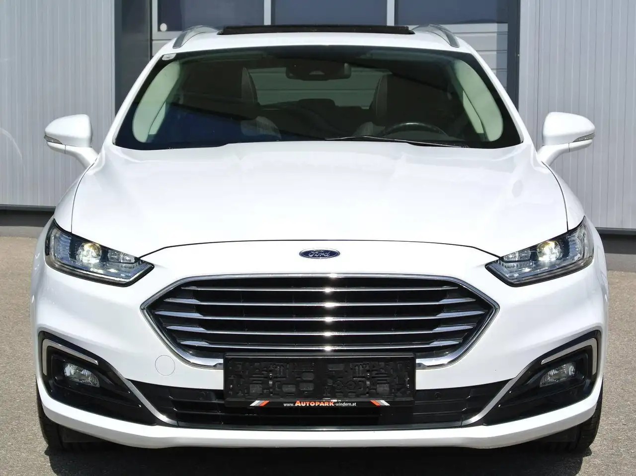 Ford Mondeo Traveller 2.0 EcoBlue Aut. Titanium * PANO * AHK, миниатюра 3
