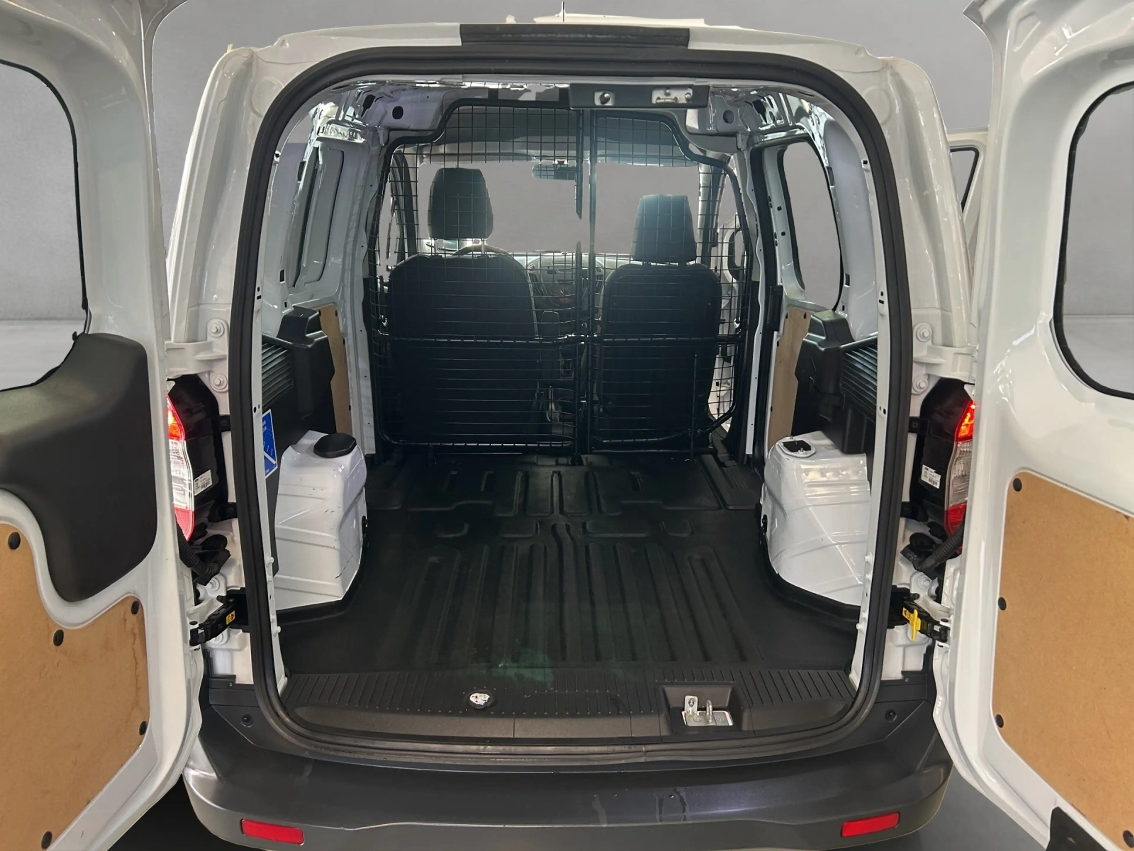 Ford Transit Courier Ford Transit Courier S&S Trend — photo 7