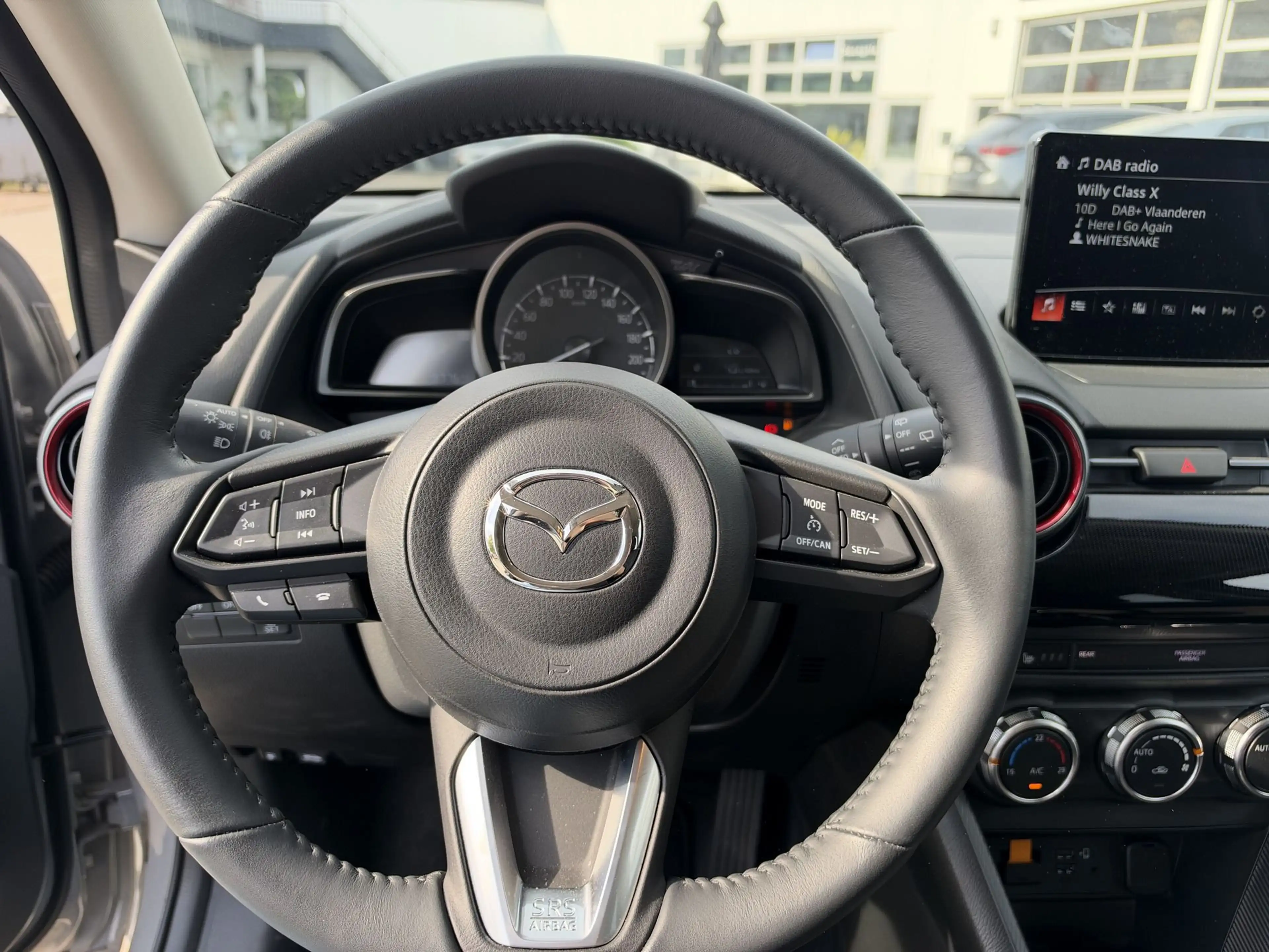 Mazda 2 1.5 e-Skyactiv-G 66kW Homura — photo 8