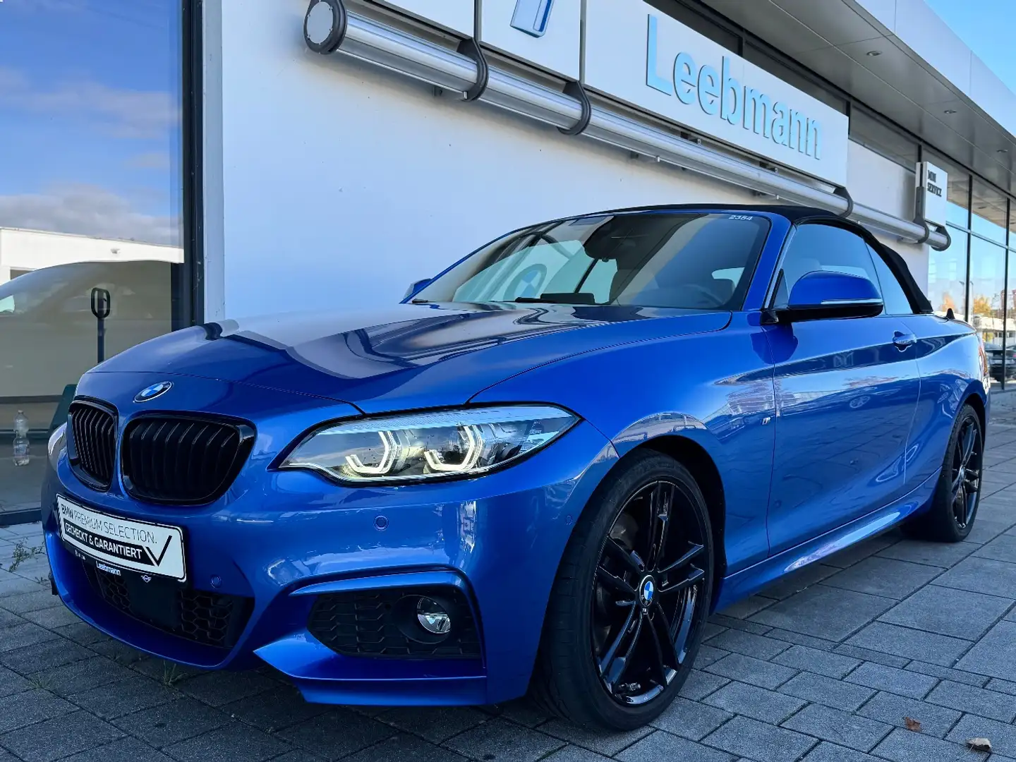 BMW 230 i Cabrio M-Sport AHK/ACC/NAVI-PROF GARANTIE Bleu - 2