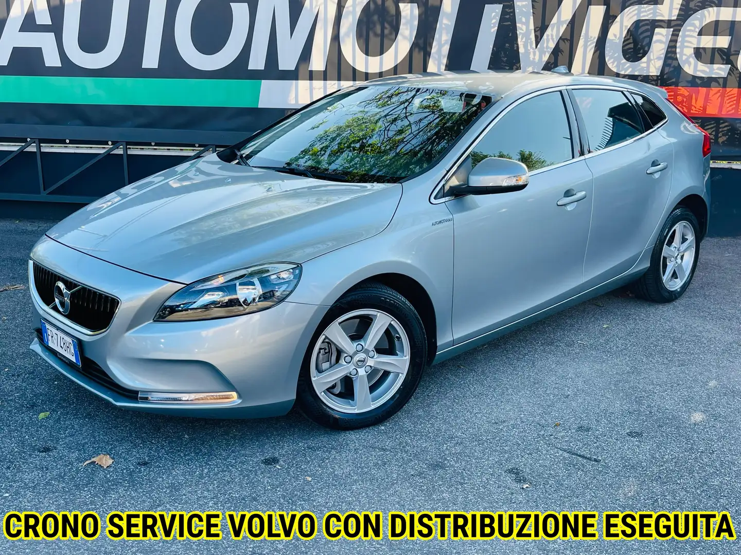 Volvo V40 V40 2.0 d2 Business Plus geartronic my19 Grijs - 1