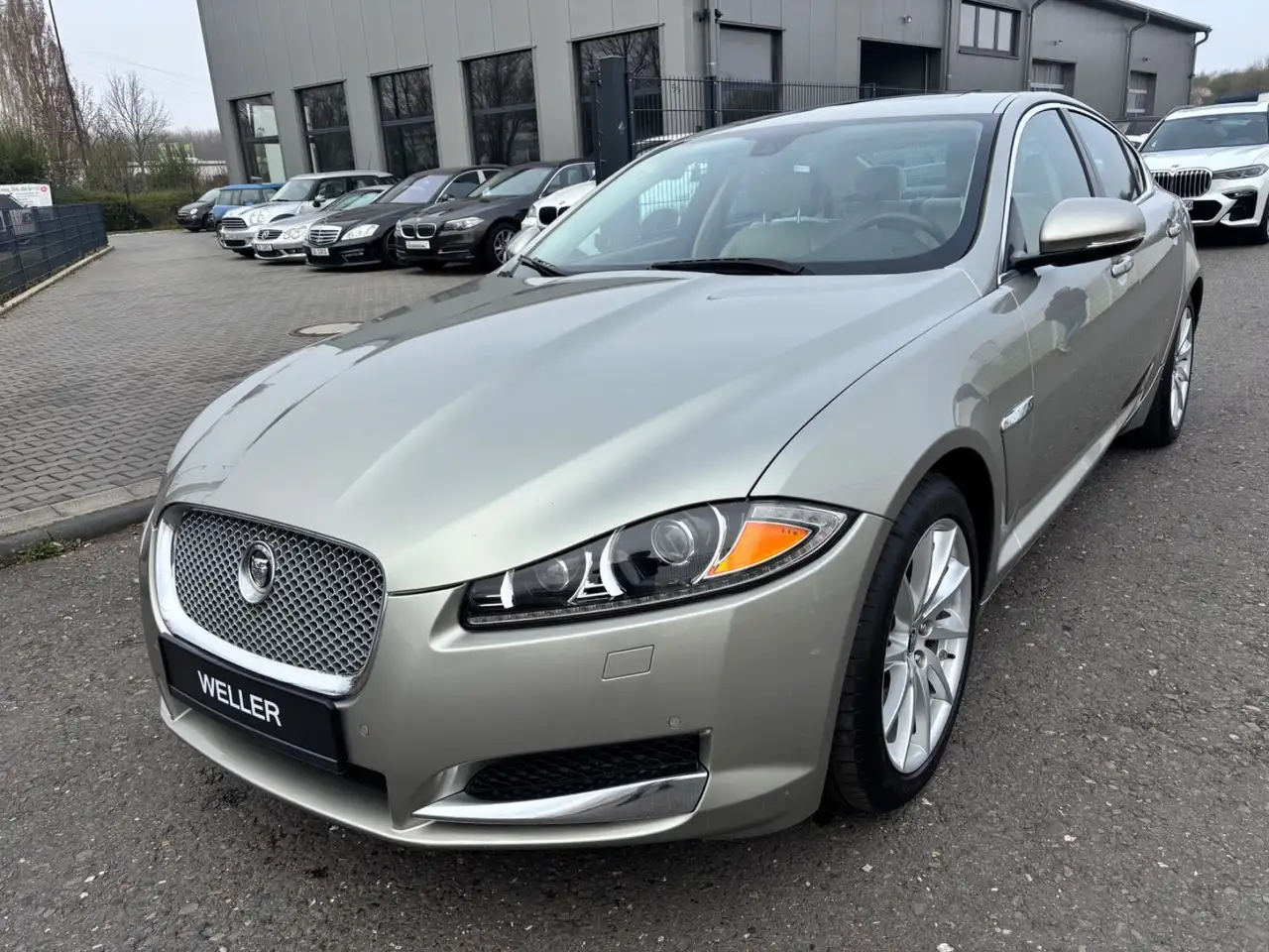 Jaguar XF