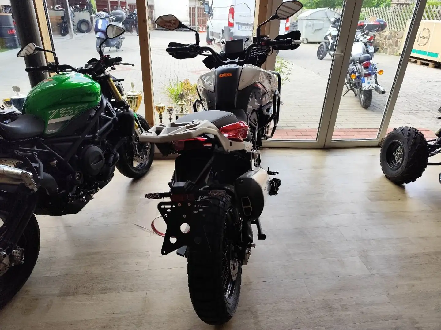 Benelli TRK 702 X Blanc - 2