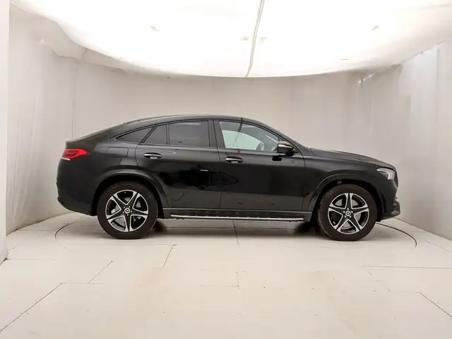 Mercedes-Benz Gle view 3
