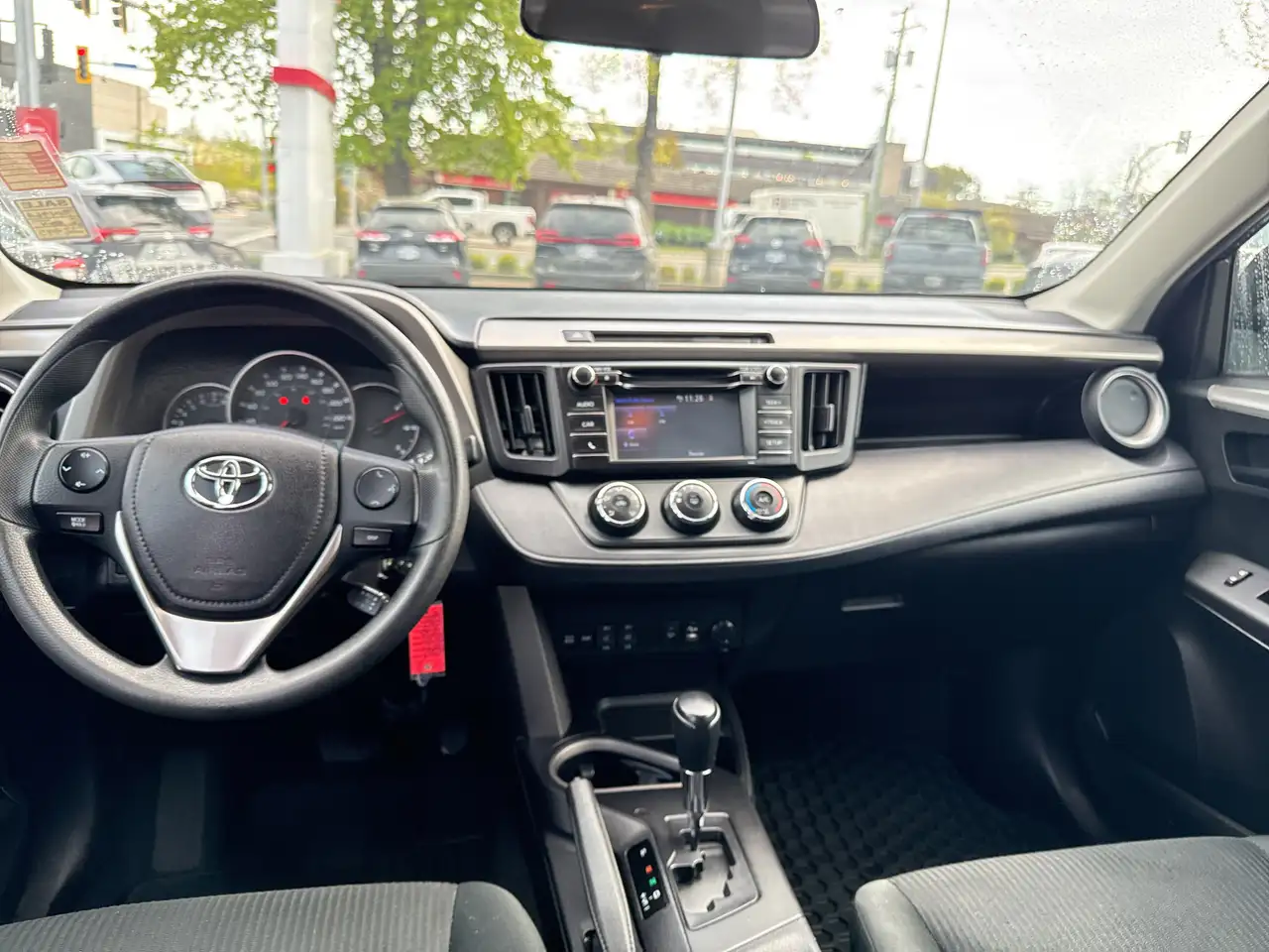 Toyota RAV 4 снимка Toyota RAV 4