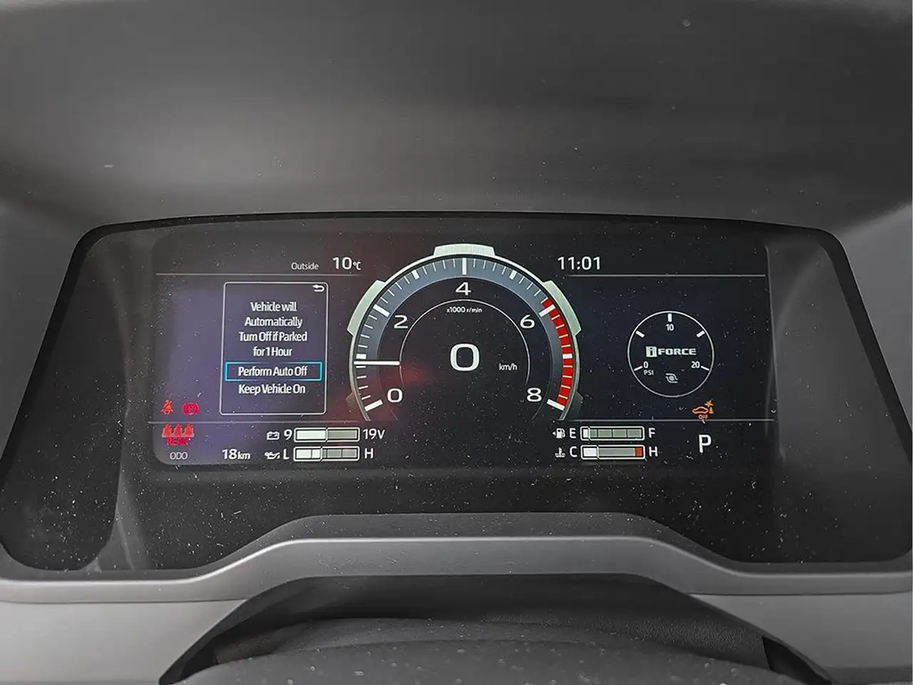 Toyota Tundra снимка Toyota Tundra
