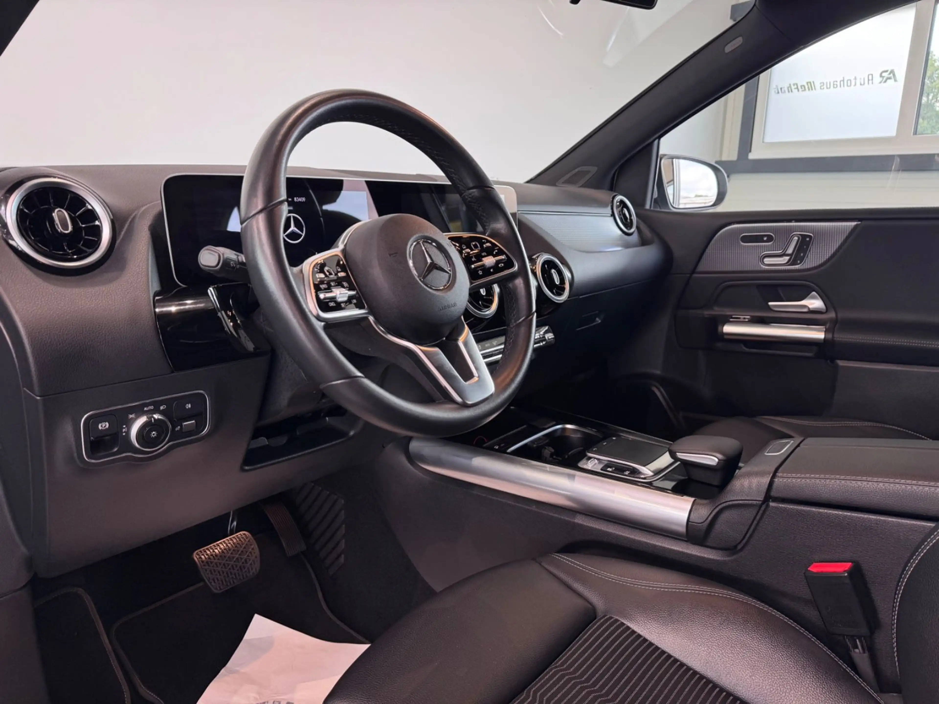Mercedes-Benz B 200 B200*WIDESCREEN*LED*AHK*PDC*SHZ* — photo 12