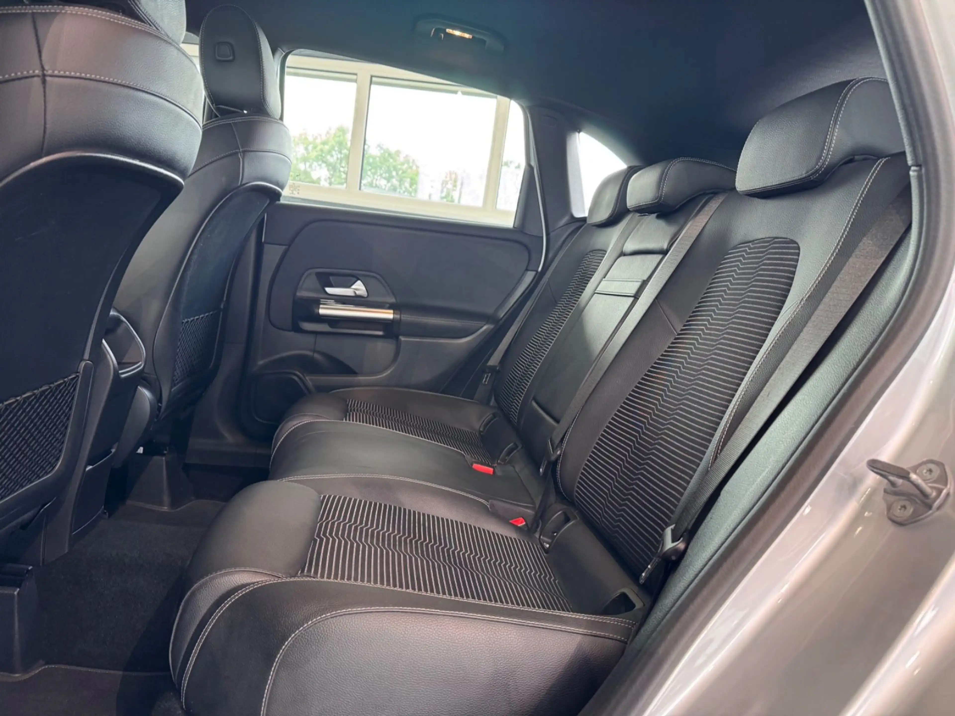 Mercedes-Benz B 200 B200*WIDESCREEN*LED*AHK*PDC*SHZ* — photo 14