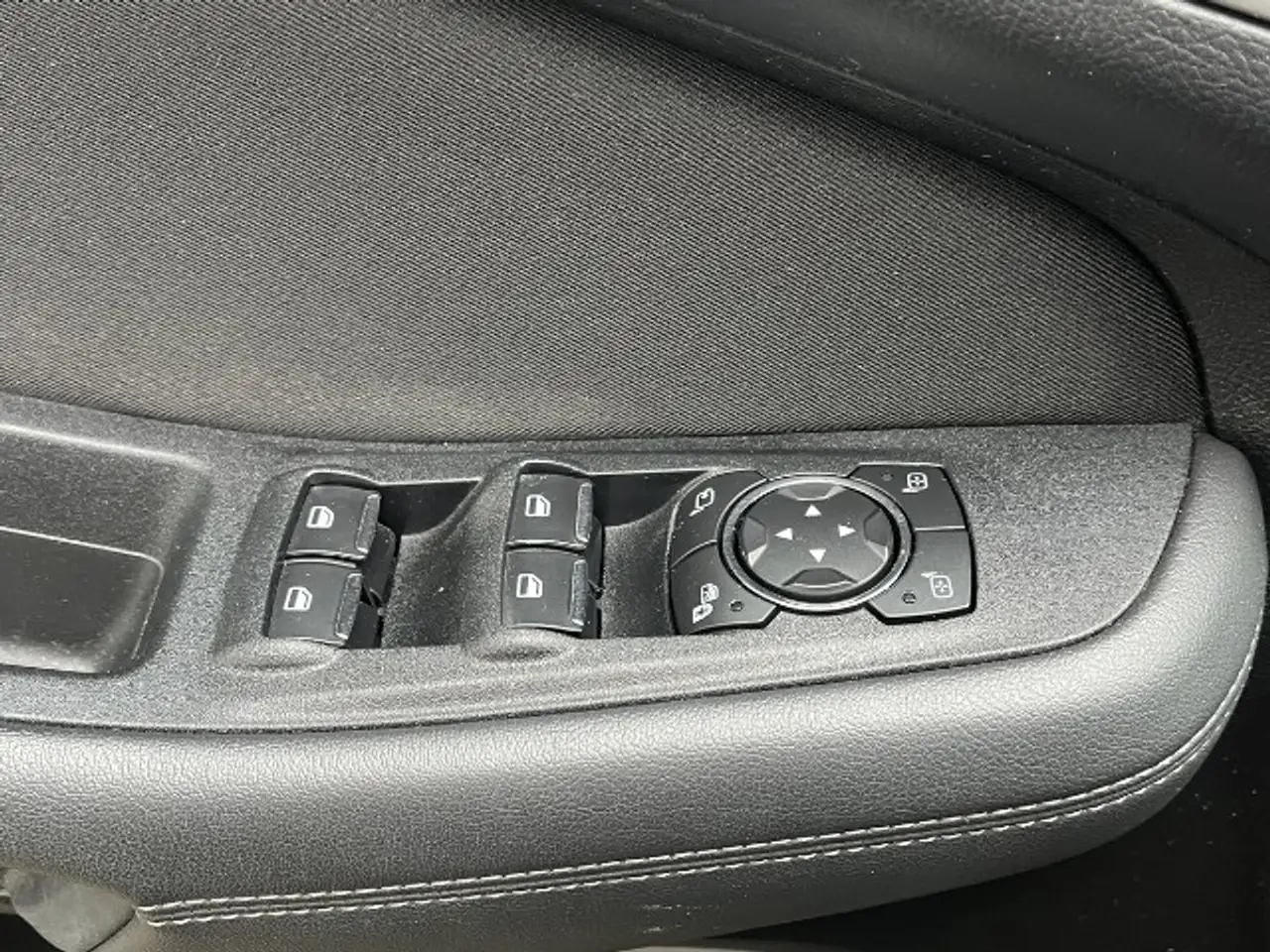 Ford S-Max 2.0 EcoBlue Business — photo 12