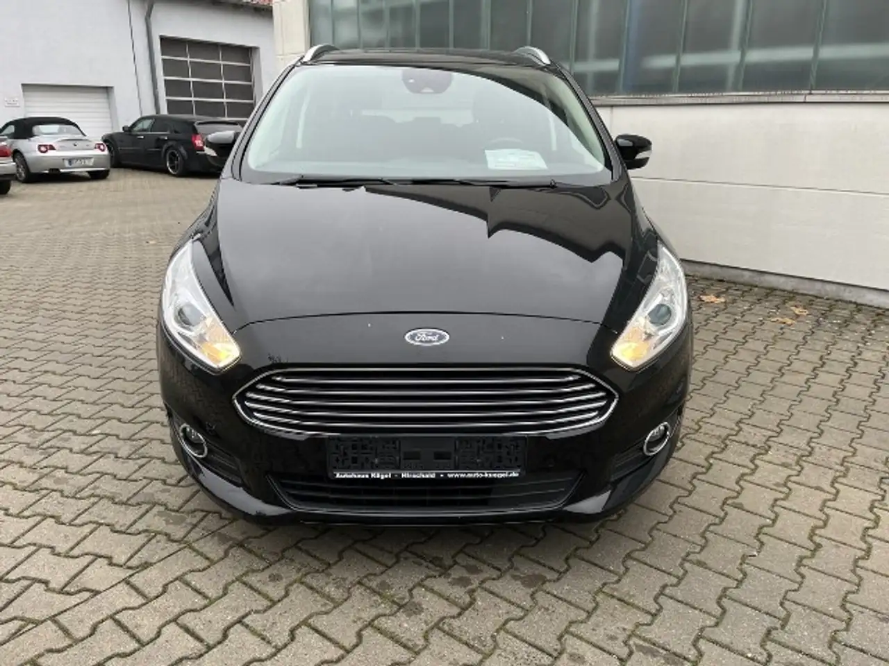 Ford S-Max 2.0 EcoBlue Business — photo 2