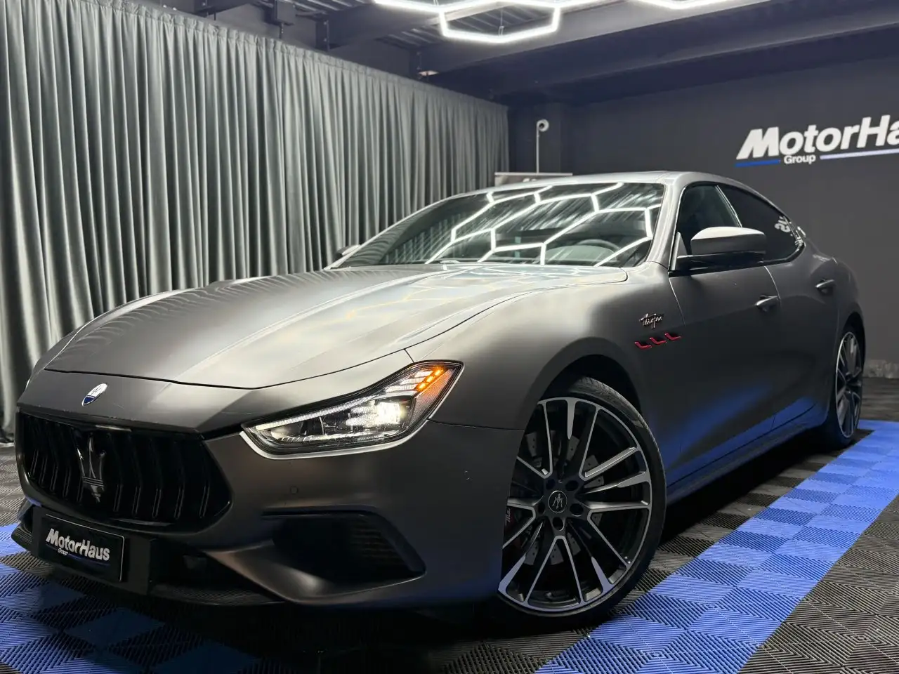 2021 Maserati Ghibli 3.8 V8 Trofeo 580cv auto, photograph 3