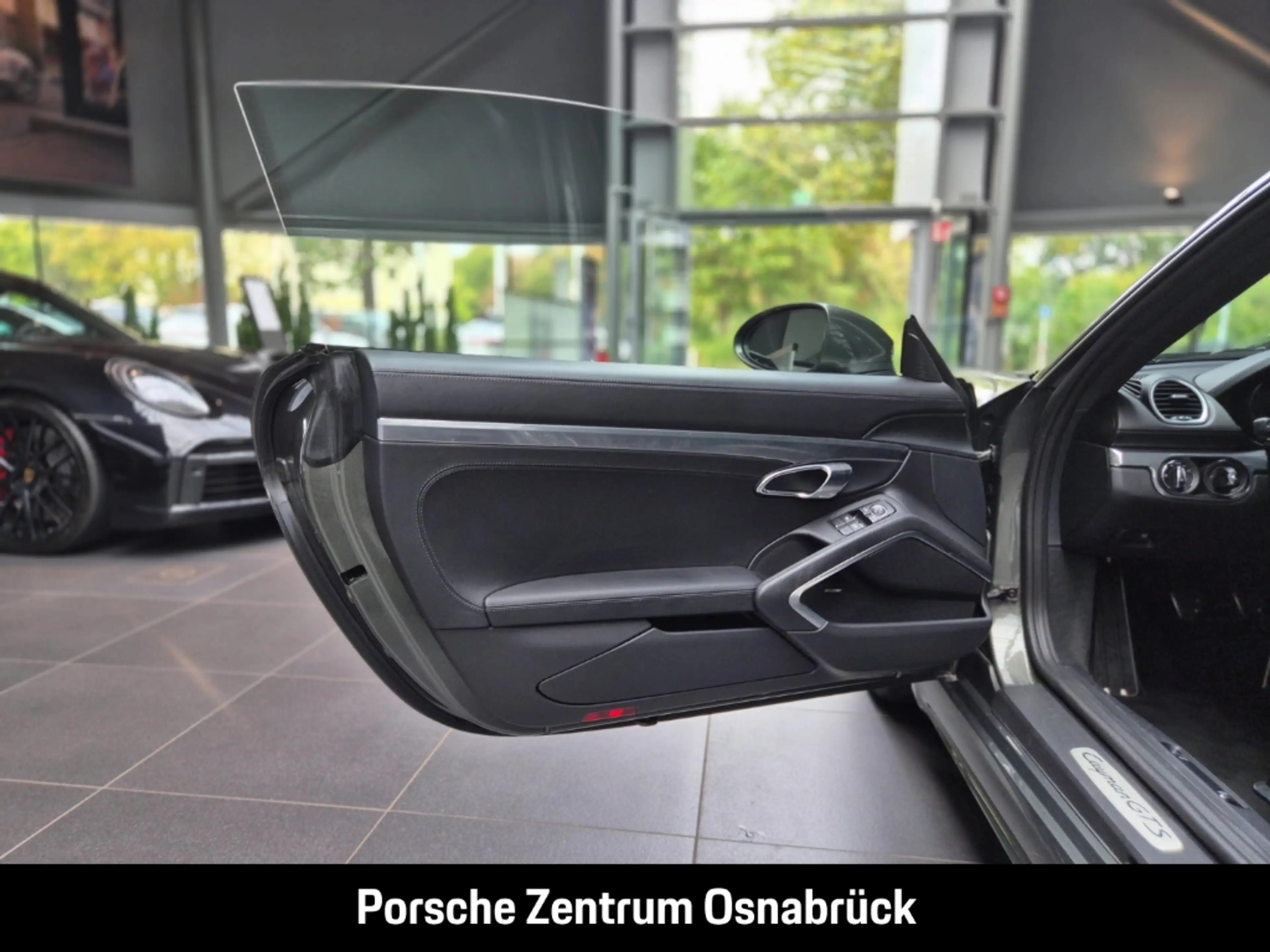 Porsche Cayman 718 GTS 4.0 — photo 4