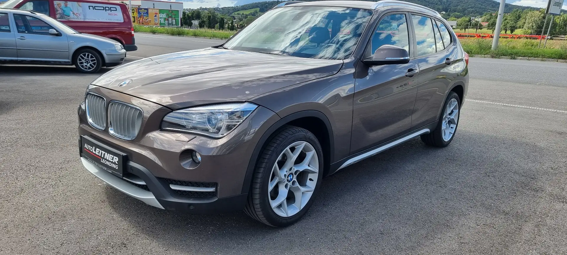 BMW X1 1.8 d X-drive Österreich Paket Braun - 1