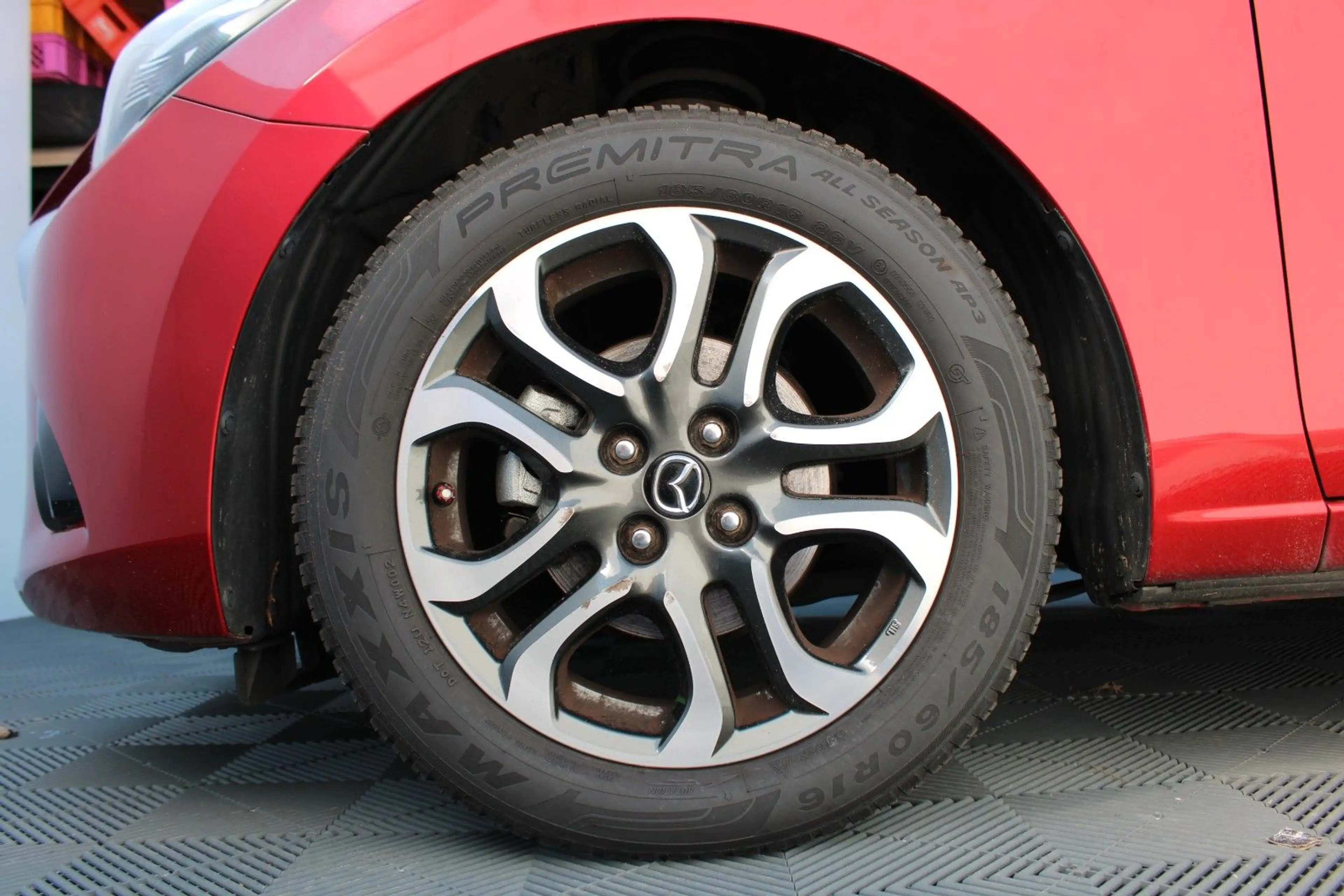 Mazda 2 Lim. Nakama — photo 5