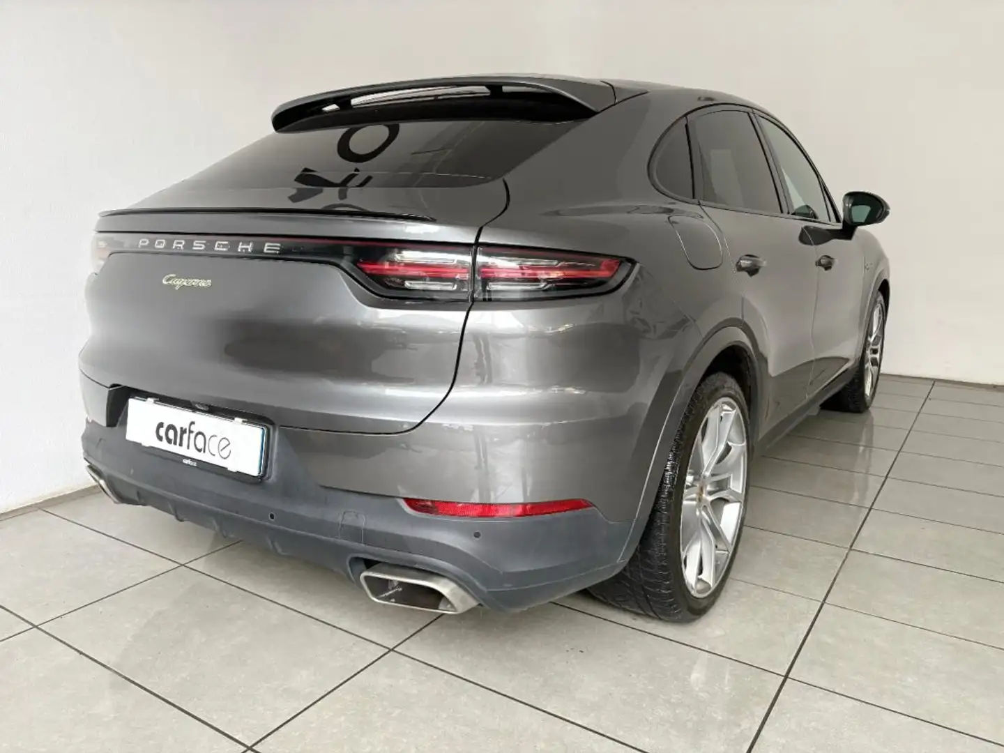Porsche Cayenne Coupé 3.0 V6 E-Hybrid Grigio - 2
