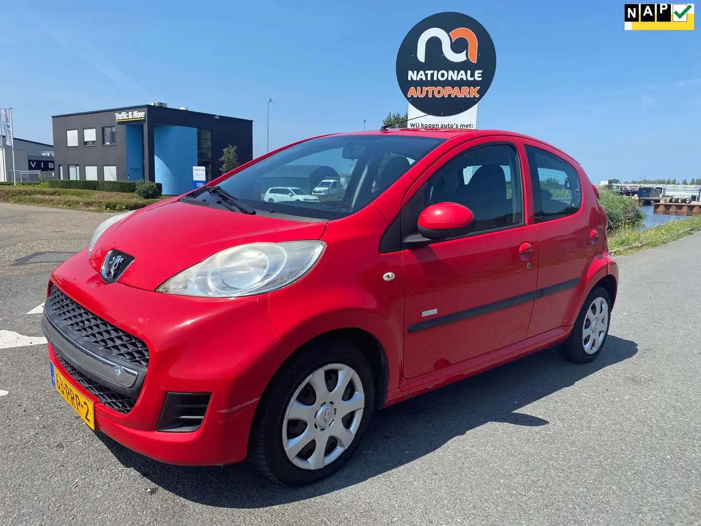 Peugeot 107 2011 * 1.0-12V Millesim 200 * AUTOMAAT * AIRCO * E Rood - 1