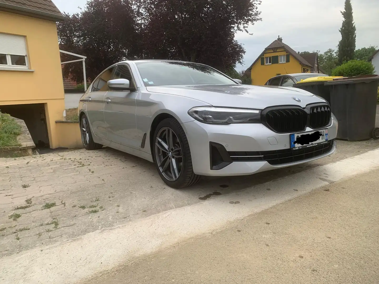 BMW 520 520d 190 ch BVA8 Luxury Gris - 1