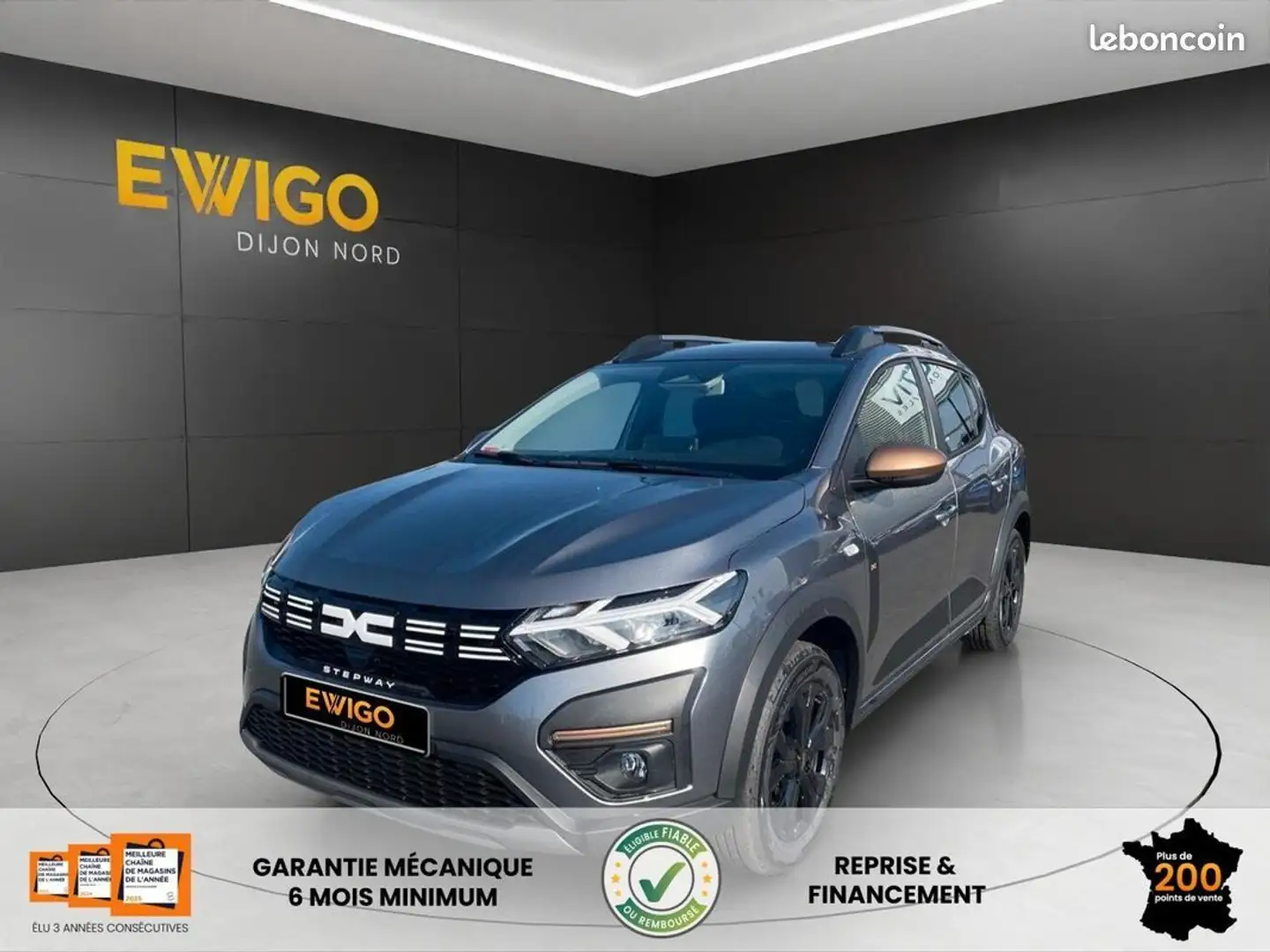 Dacia Sandero 1.0 tce 110ch gsr2 stepway extreme %2B pack confort sieges chauffants Grijs - 1