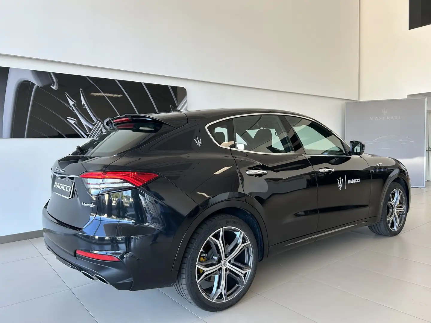Maserati Levante 330 CV MHEV GT - 2