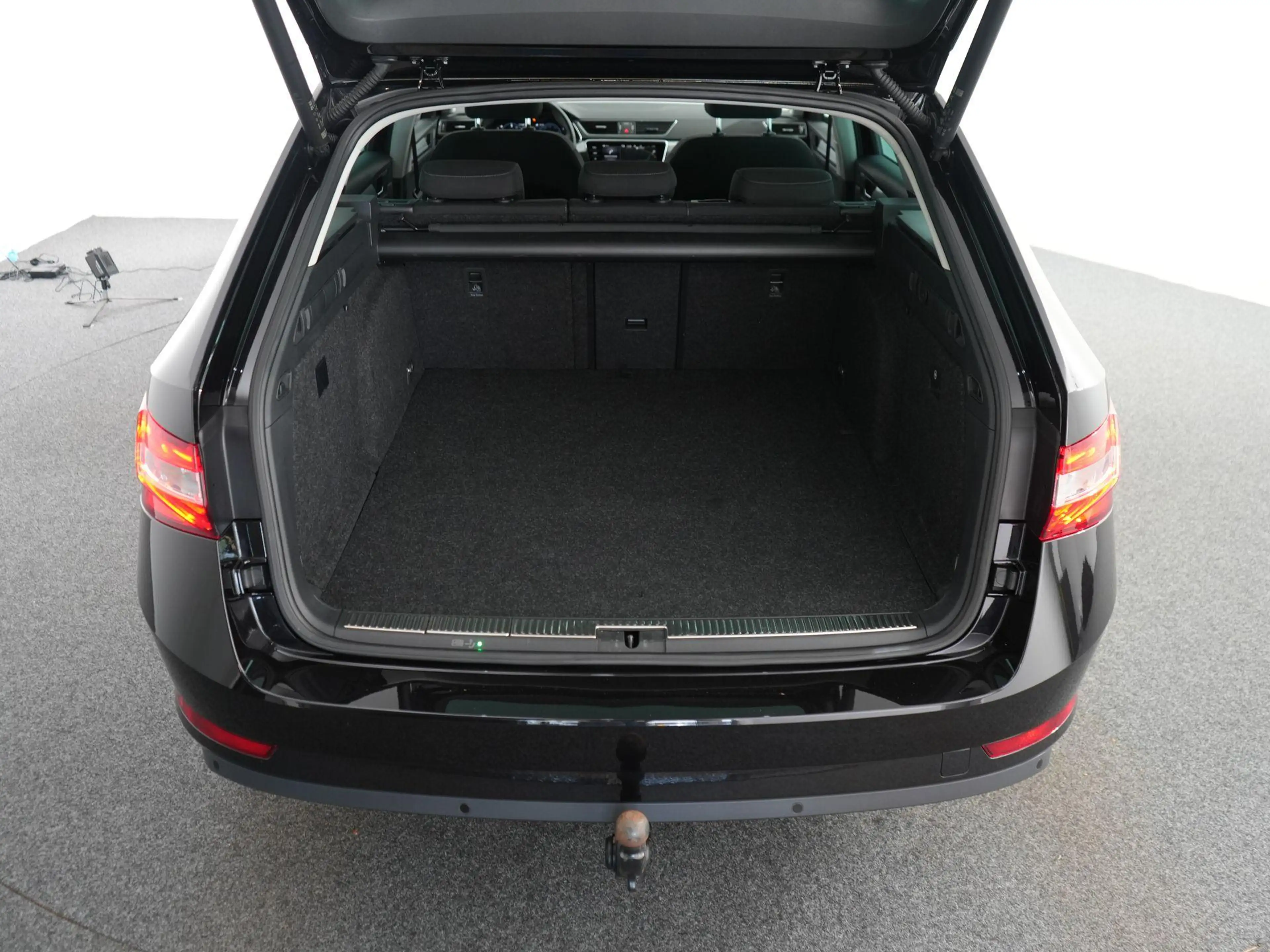 Skoda Superb Combi 1.4 TSI iV Business Edition Plus | Zwenkhaak — photo 34