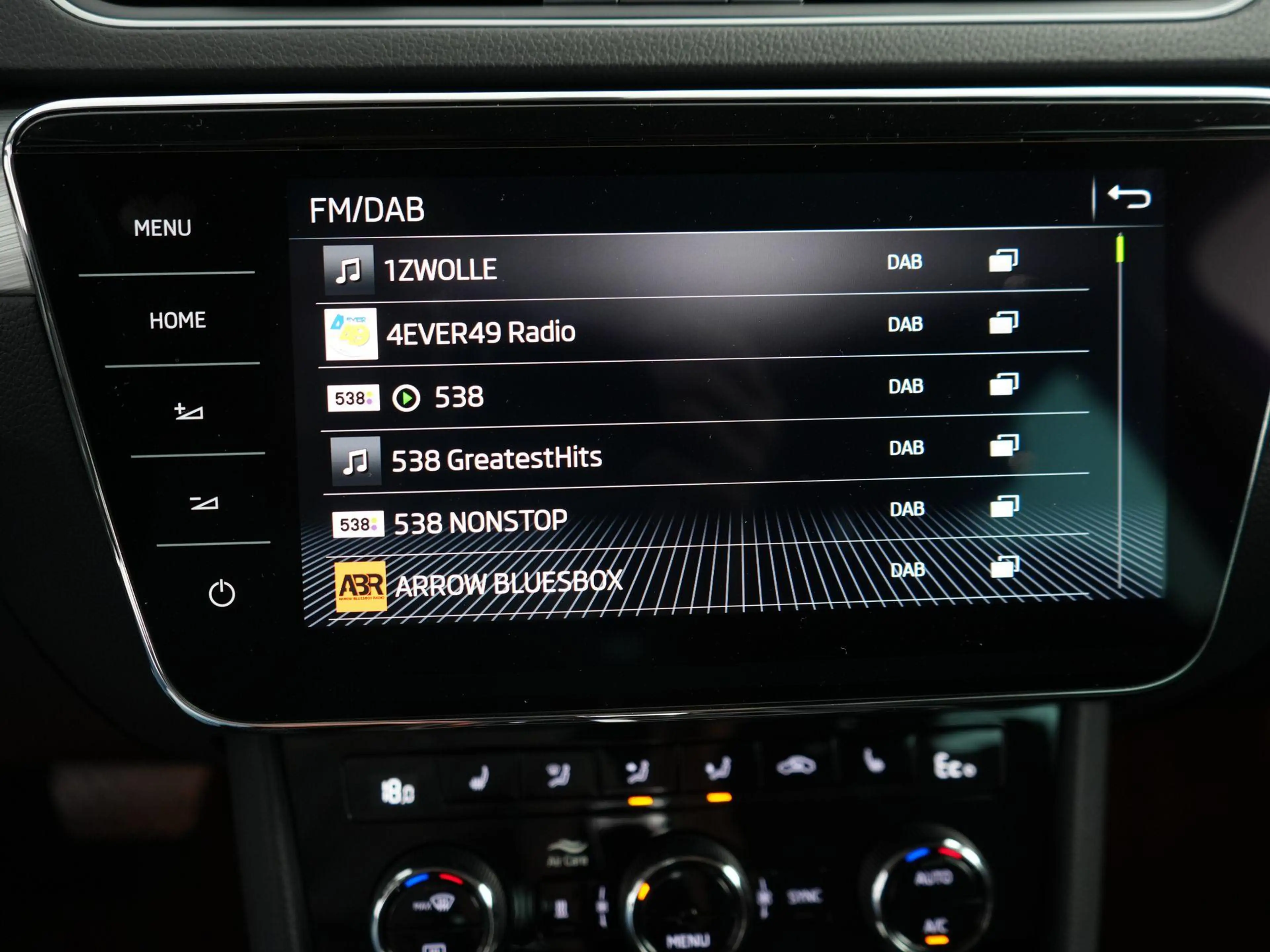 Skoda Superb Combi 1.4 TSI iV Business Edition Plus | Zwenkhaak — photo 29