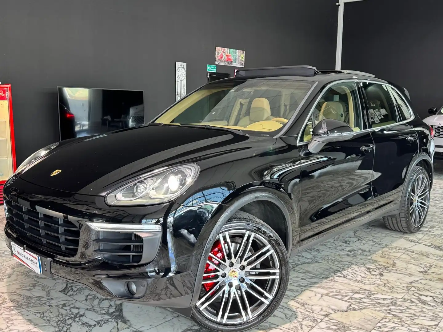 Porsche Cayenne Platinum Edition Zwart - 1