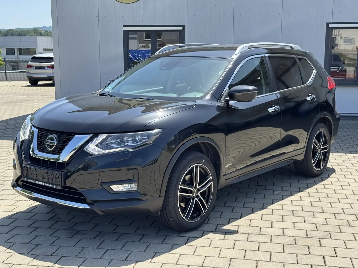 Nissan X-Trail N-Connecta SHZ R-KAM NAVI PDC Schwarz - 2