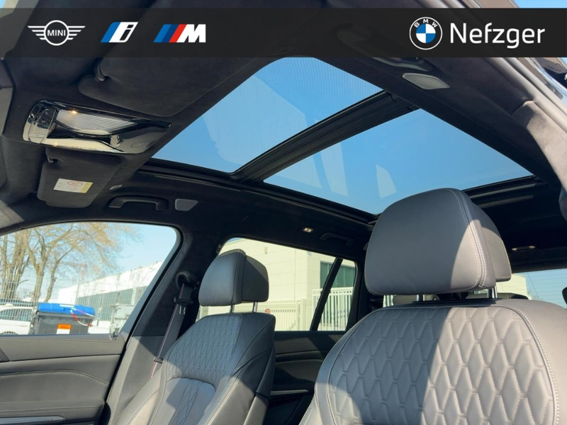 BMW X7 xDrive40d M Sport Park-Assistent B&W PANO — photo 13