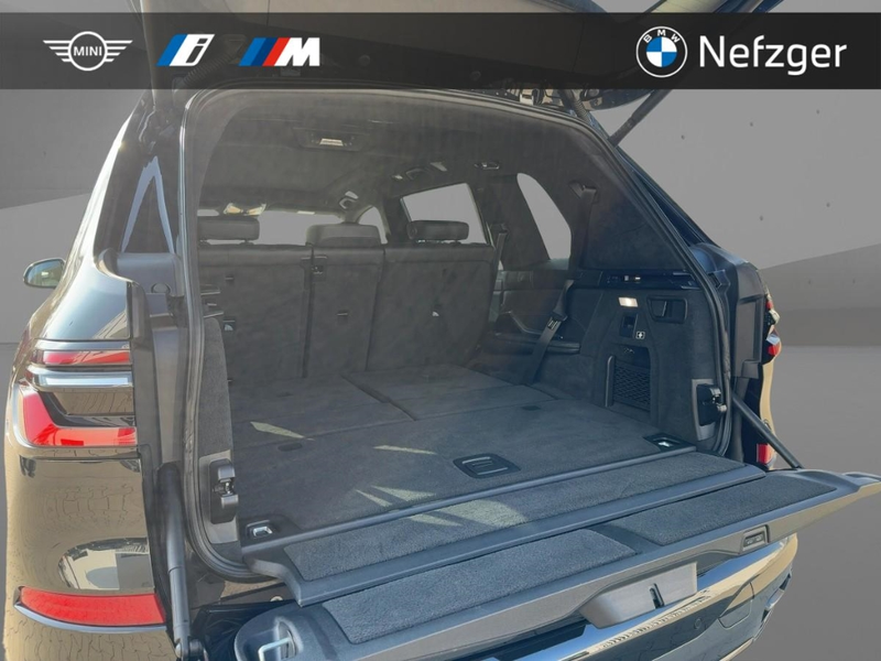 BMW X7 xDrive40d M Sport Park-Assistent B&W PANO — photo 6