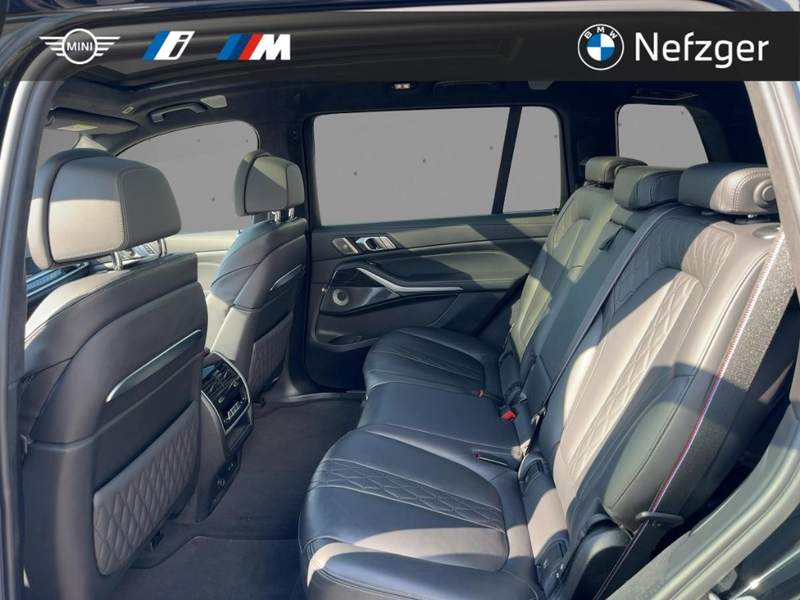 BMW X7 xDrive40d M Sport Park-Assistent B&W PANO — photo 8