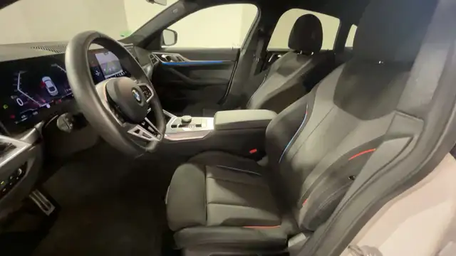 BMW 4 Series view 8
