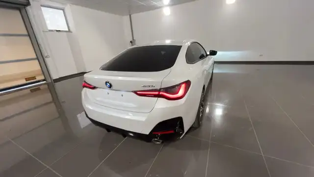 BMW 4 Series view 4