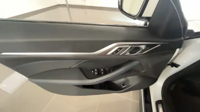 BMW 4 Series view 16