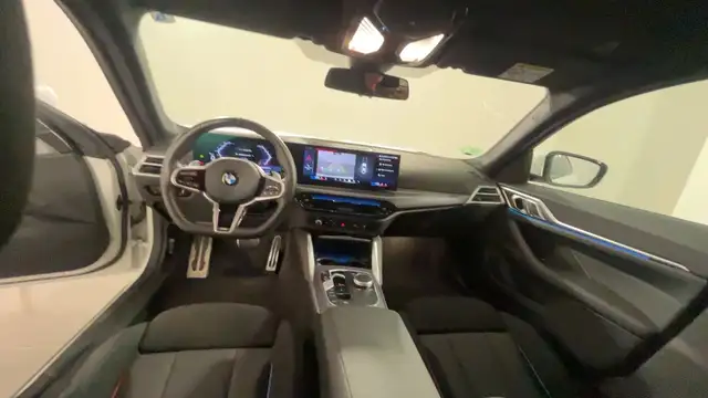 BMW 4 Series view 10