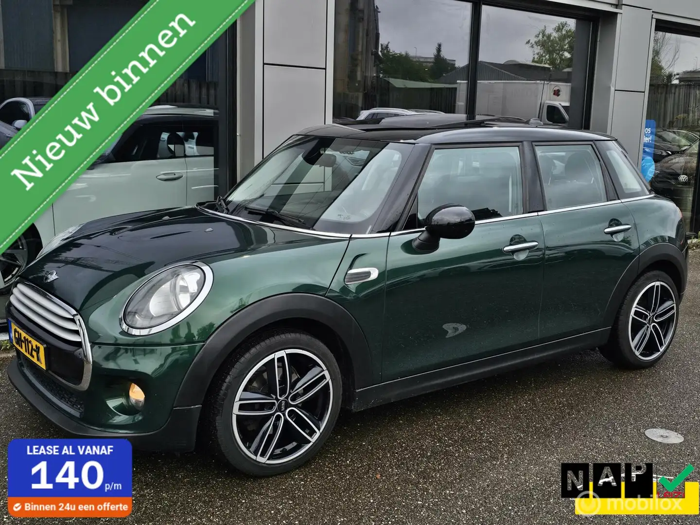 MINI Cooper Mini 1.5 Serious Business Panorama/Navigatie/PDC Verde - 1