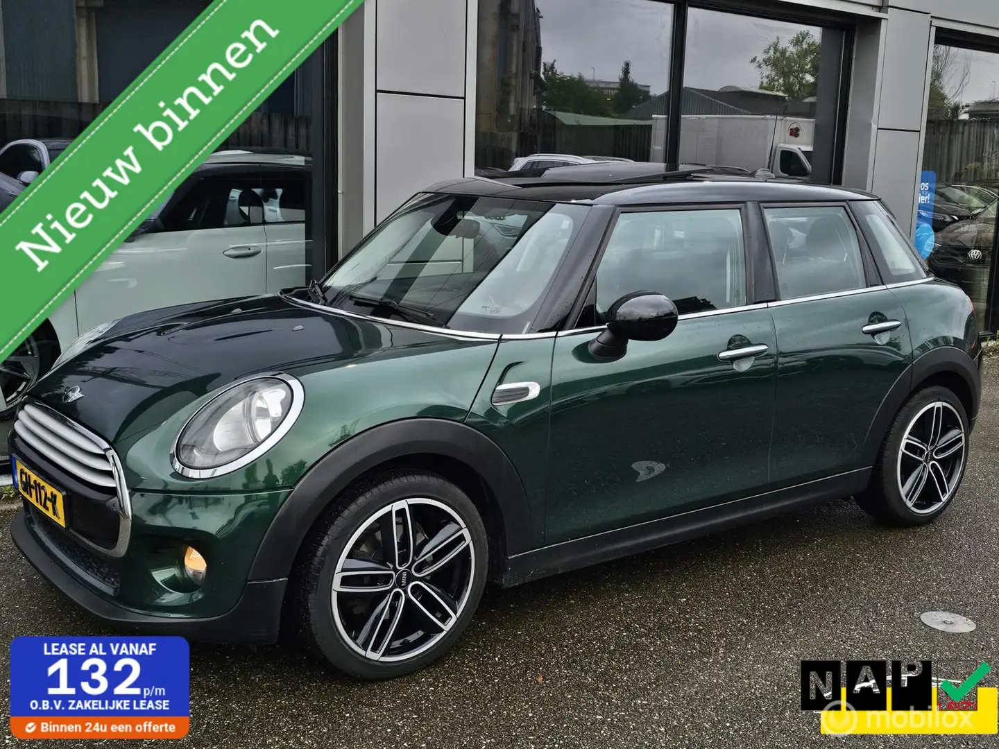 MINI Cooper Mini 1.5 Serious Business Panorama/Navigatie/PDC Vert - 1