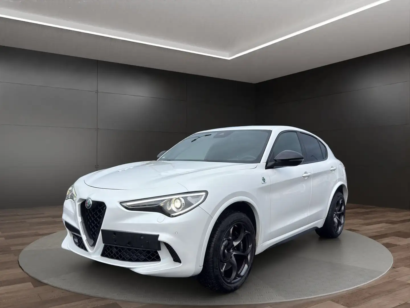Alfa Romeo Stelvio Quadrifoglio MY20 Quadrifoglio 2 Blanc - 1
