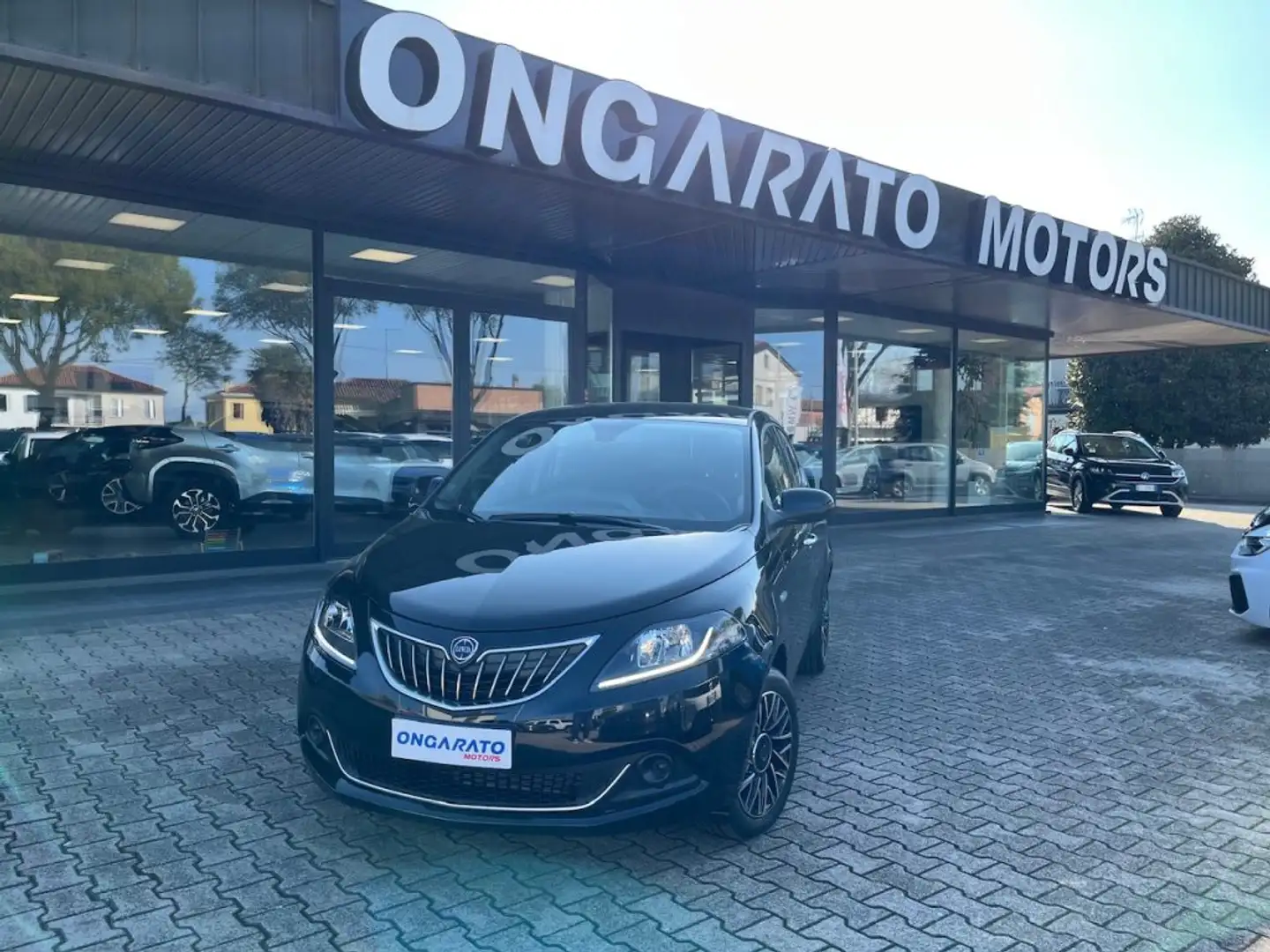 Lancia Ypsilon 1.0 FireFly 5 porte S&S Hybrid Platino #Pack.Tech Nero - 1