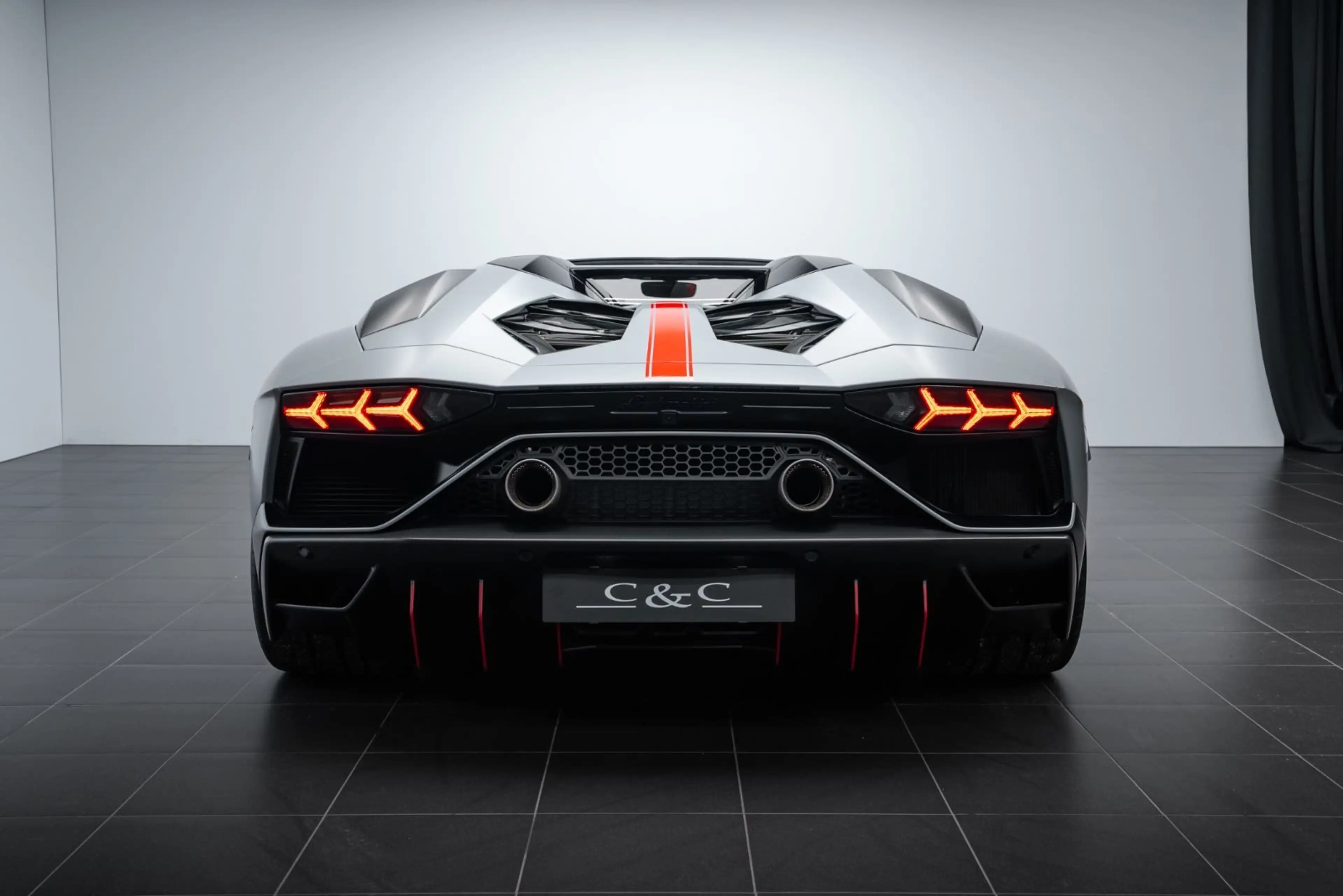 Lamborghini Aventador Ultimae Roadster CARBON/WARRANTY/PPF — photo 4