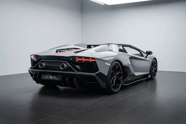 Lamborghini Aventador view 3