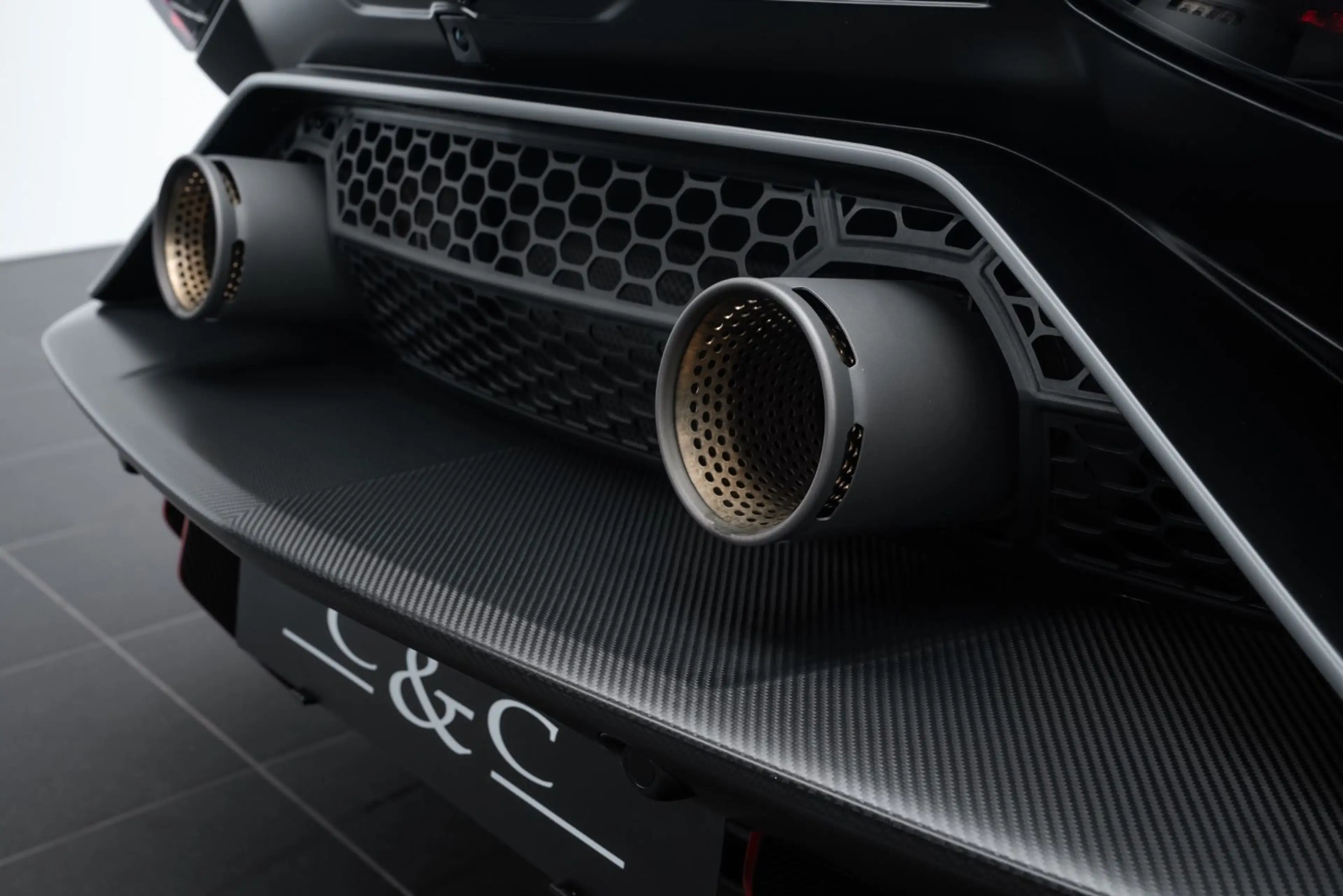 Lamborghini Aventador Ultimae Roadster CARBON/WARRANTY/PPF — photo 9