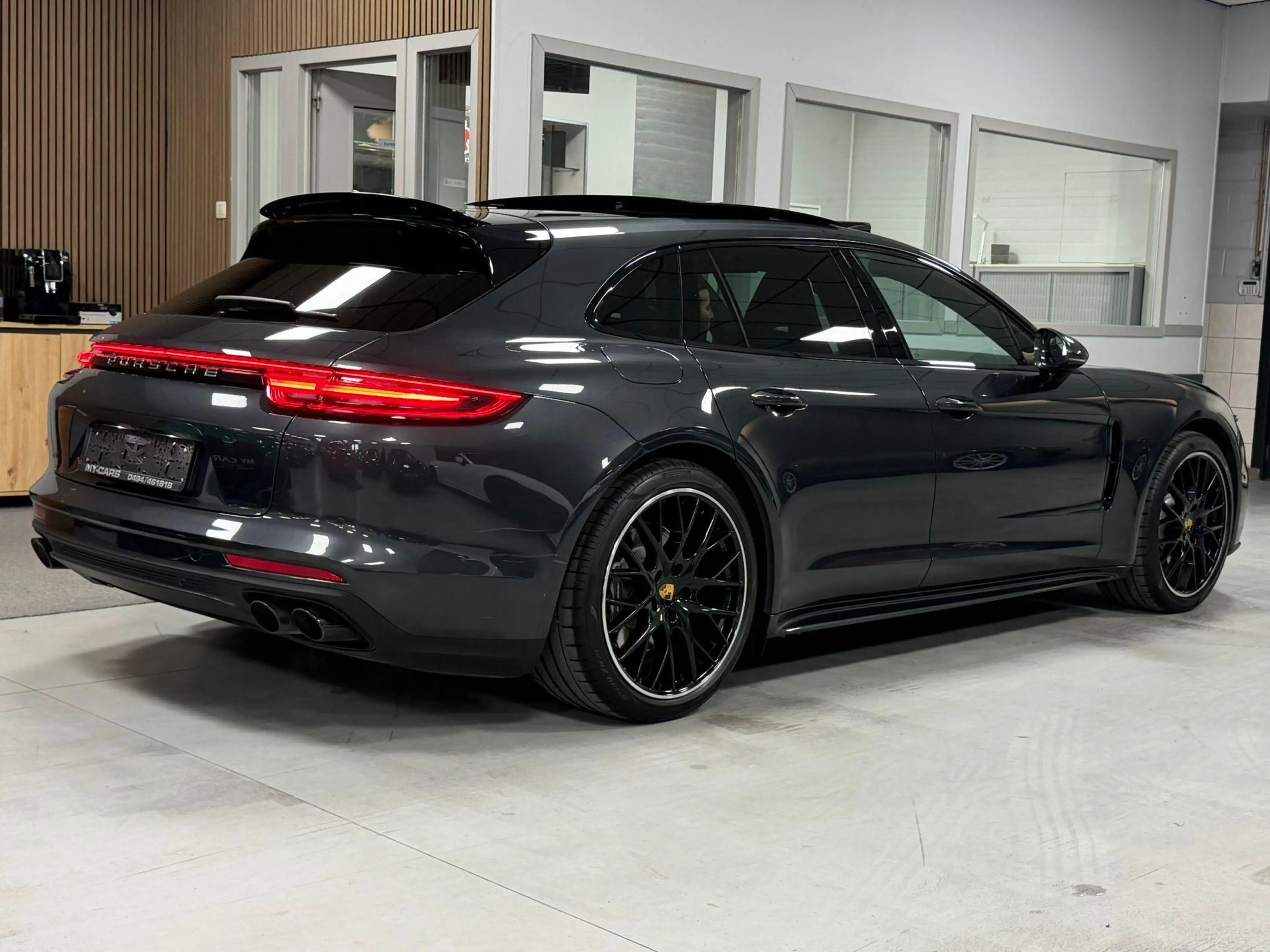 Porsche Panamera 4 Sport Turismo 3.0 V6 Turbo PDK - TOIT PANO - DISTRONIC - CAMERA - PNEUMATIC - BOSE — photo 4