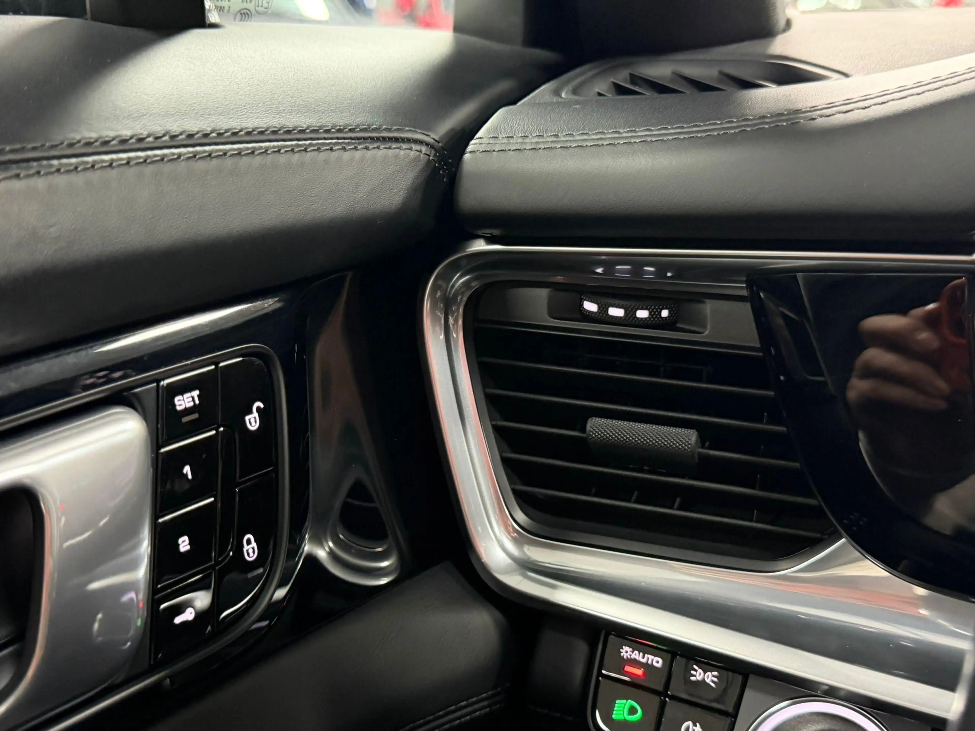 Porsche Panamera 4 Sport Turismo 3.0 V6 Turbo PDK - TOIT PANO - DISTRONIC - CAMERA - PNEUMATIC - BOSE — photo 15