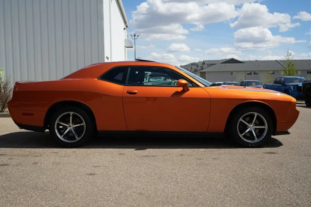 Dodge Challenger снимка Dodge Challenger