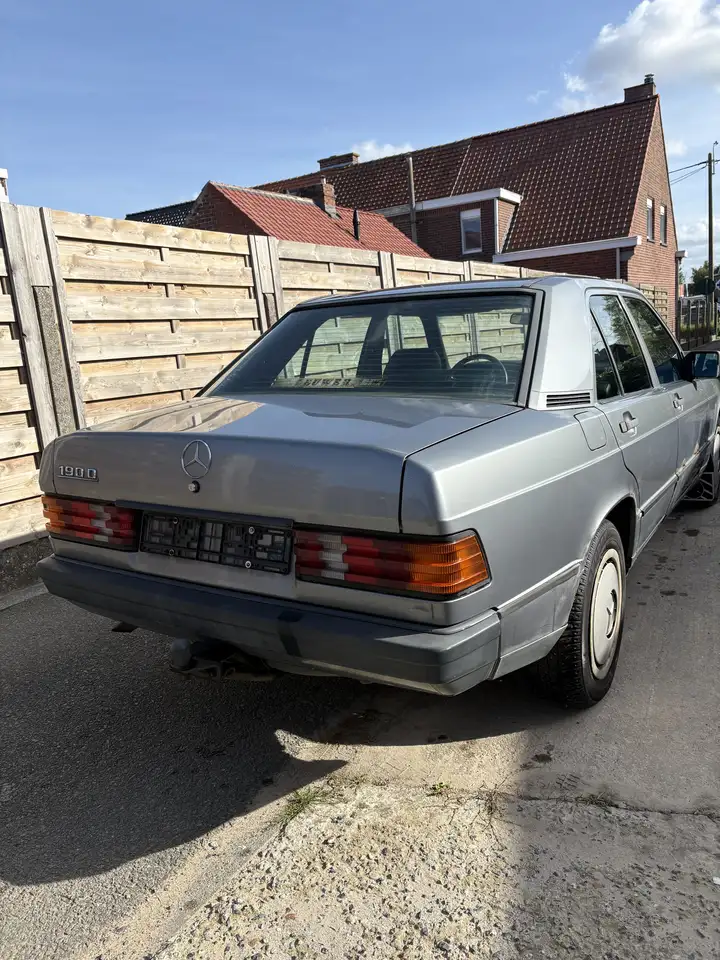 Mercedes-Benz 190 Basis, foto 4