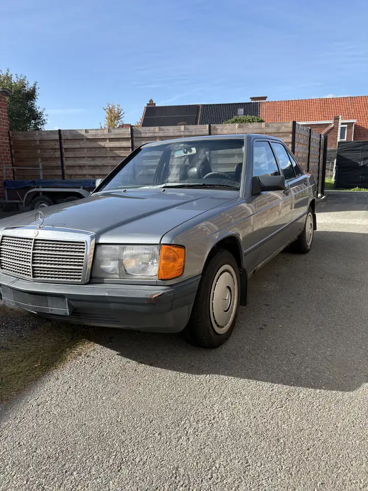 Mercedes-Benz 190 Basis, foto 2